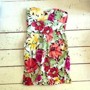 Boutique dress size small floral and mini!